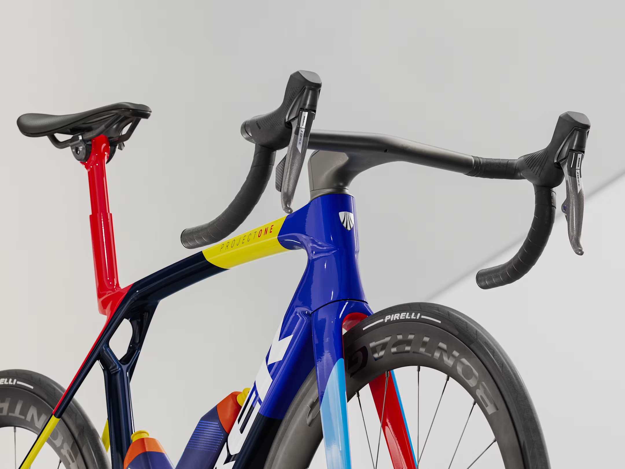 MADONE SLR 7 AXS 3